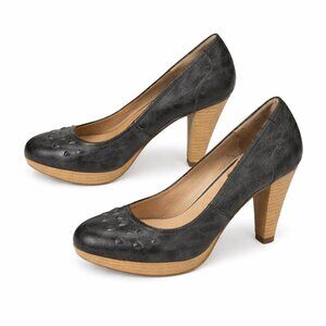 CALVIN KLEIN Sofia Wooden Stud Platform Heels 8.5